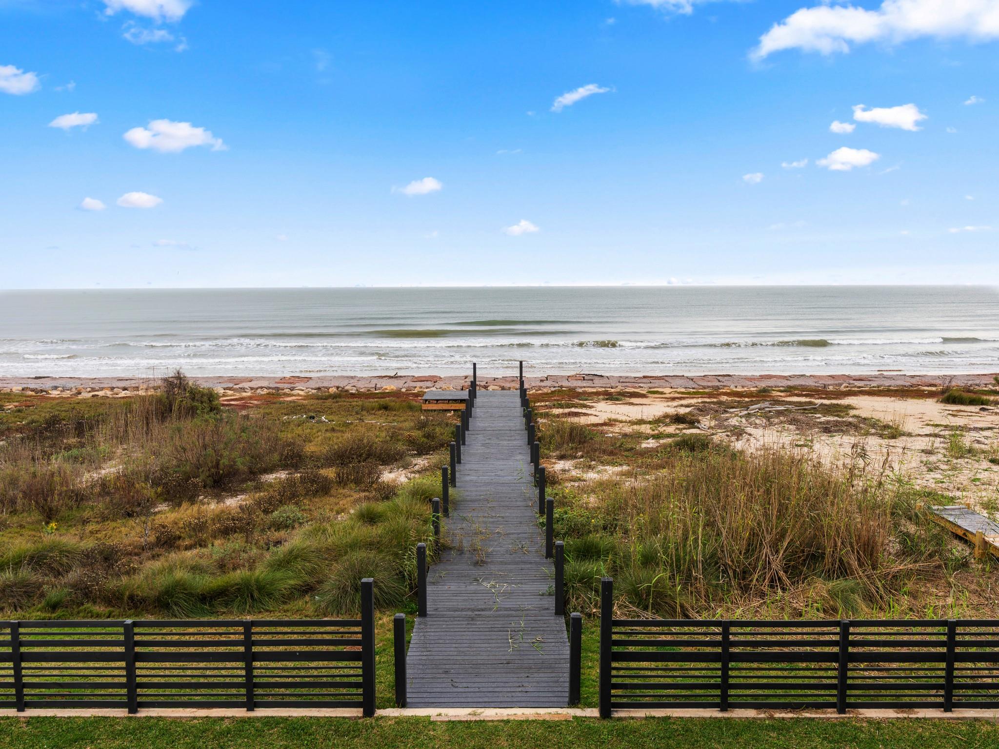 1402 County Road 230 230