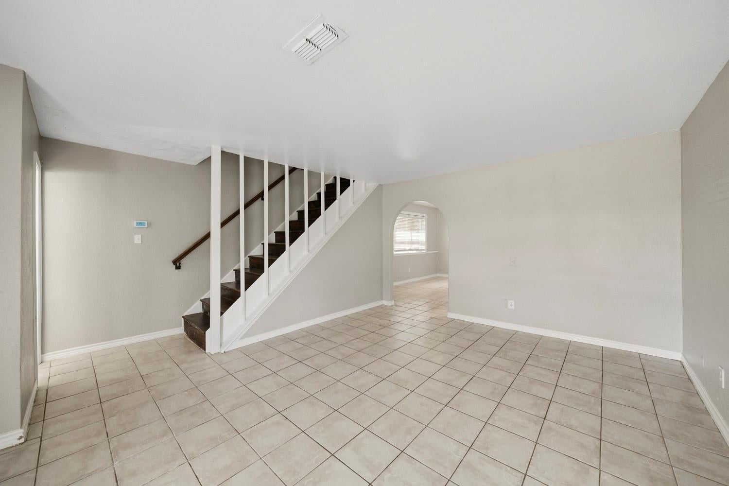 4605 Orange Circle N