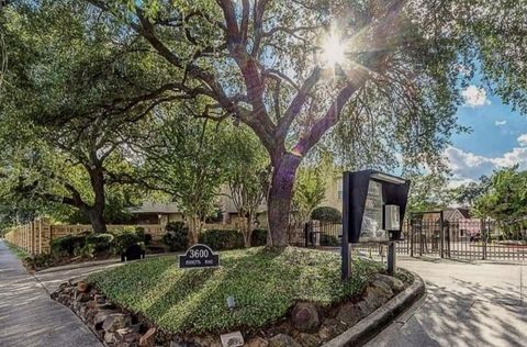 Photo of 3600 Jeanetta Street #1602, Houston, TX 77063 (MLS # 52599356)