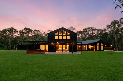 Photo of 11415 Magnolia Bend Drive, Conroe, TX 77302 (MLS # 82666769)