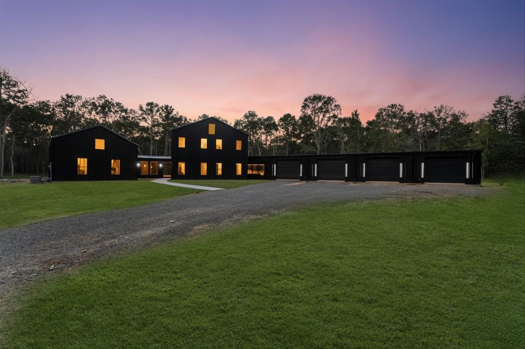 Photo of 11415 Magnolia Bend Drive, Montgomery, TX 77302 (MLS # 82666769)