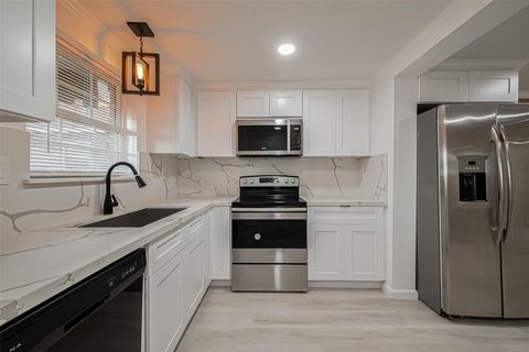 12 Hyde Park Boulevard 7 Houston TX 77006