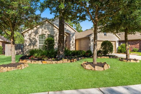 Photo of 8 S Elderberry Trail, Montgomery, TX 77316 (MLS # 54723171)