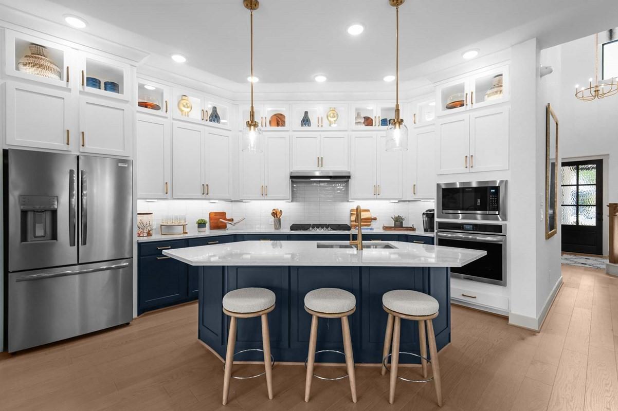 11230 Peacock Flower Street