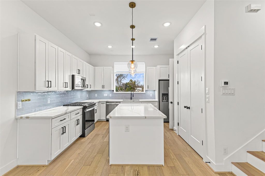 Photo of 2811 Anita Street, Houston, TX 77004 (MLS # 84205996)
