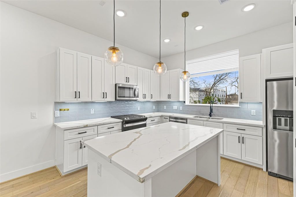 Photo of 2811 Anita Street, Houston, TX 77004 (MLS # 84205996)