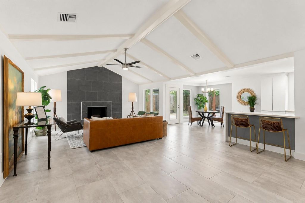 Photo of 10611 Deerwood Road, Houston, TX 77042 (MLS # 63834286)
