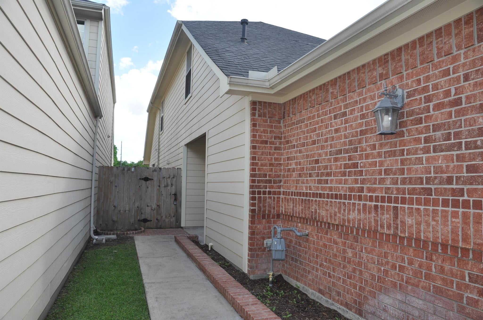 20913 Sunrise Pine View Lane