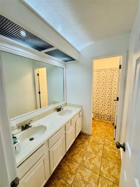 Tiny photo for 11306 Lovebird Lane, Houston, TX 77067 (MLS # 46725914)