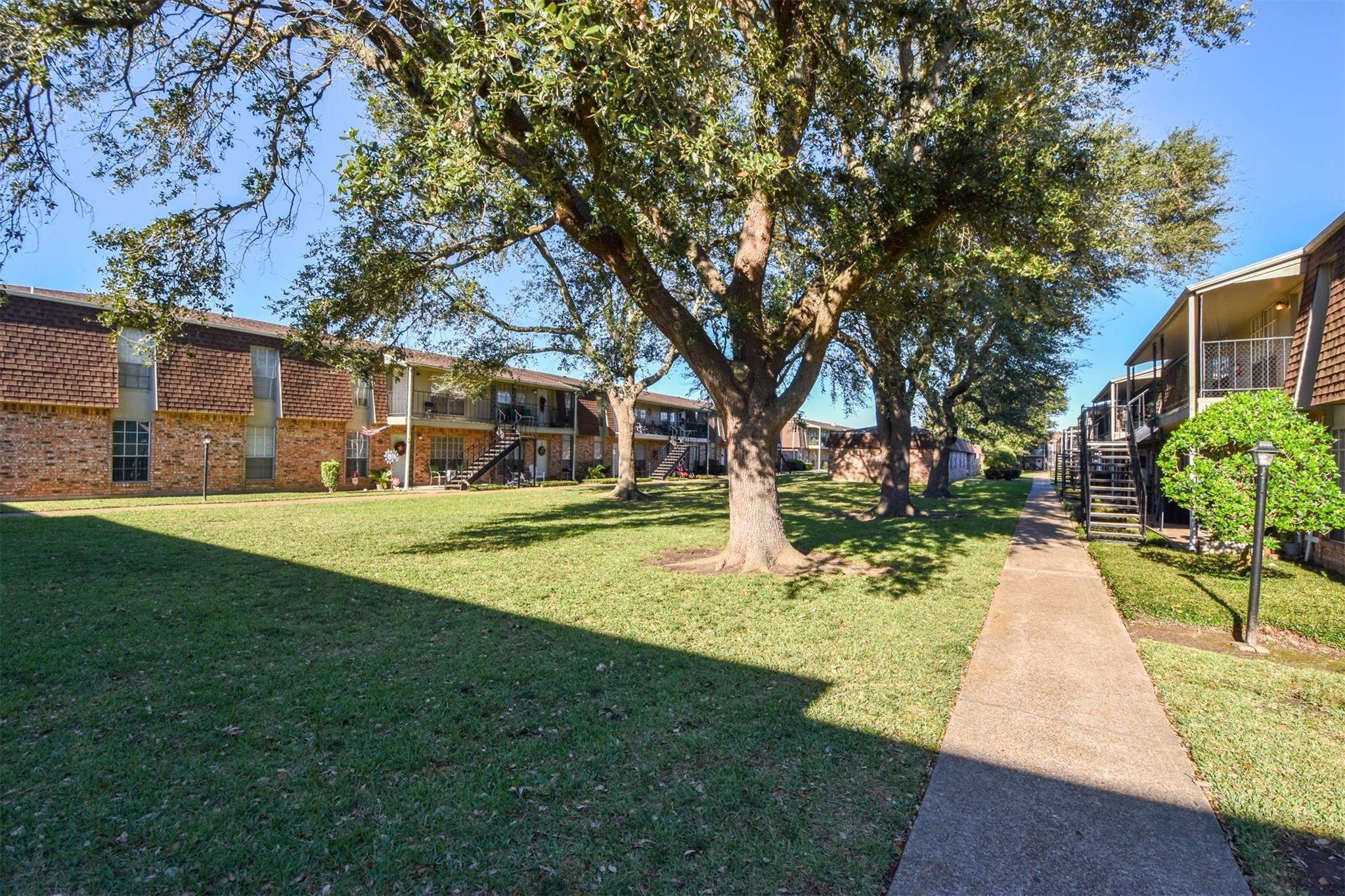 5252 Twin City Highway 376