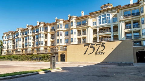Photo of 7575 Kirby Drive Dr #2226, Houston, TX 77030 (MLS # 87167009)