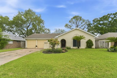 Photo of 5007 W Plum Street, Pearland, TX 77581 (MLS # 46459665)