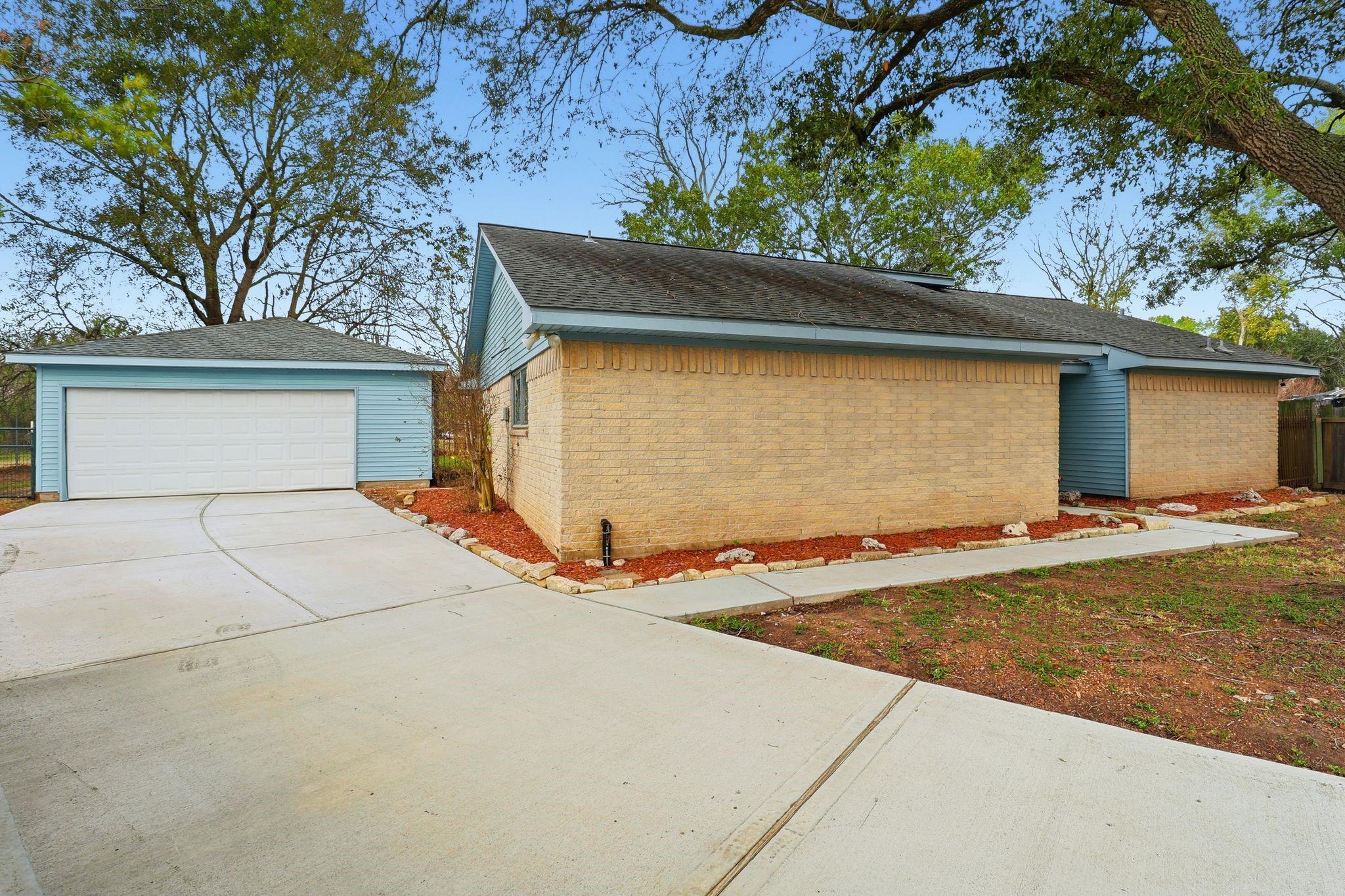2000 Hamilton Street
