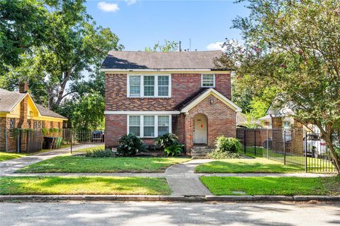 Photo of 3102 Isabella Street, Houston, TX 77004 (MLS # 68952362)