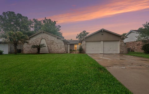 Photo of 16318 Blackhawk Boulevard, Friendswood, TX 77546 (MLS # 89617875)
