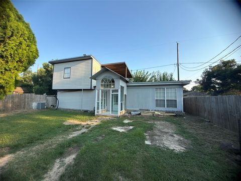 Photo of 8412 Peekskill Lane, Houston, TX 77075 (MLS # 92653963) Photo of 8412 Peekskill Lane, Houston, TX 77075 (MLS # 92653963)