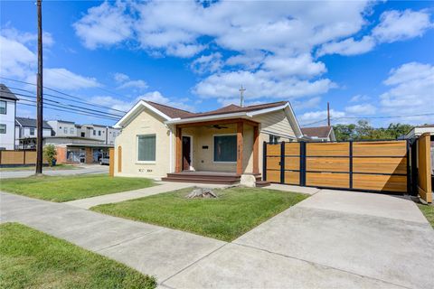 Photo of 2401 Eagle Street, Houston, TX 77004 (MLS # 24676641)