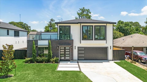 Photo of 1302 Springrock Lane, Houston, TX 77055 (MLS # 58319751)
