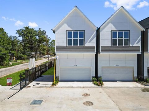 Photo of 5621 Azores Ln, Houston, TX 77091 (MLS # 35976217)