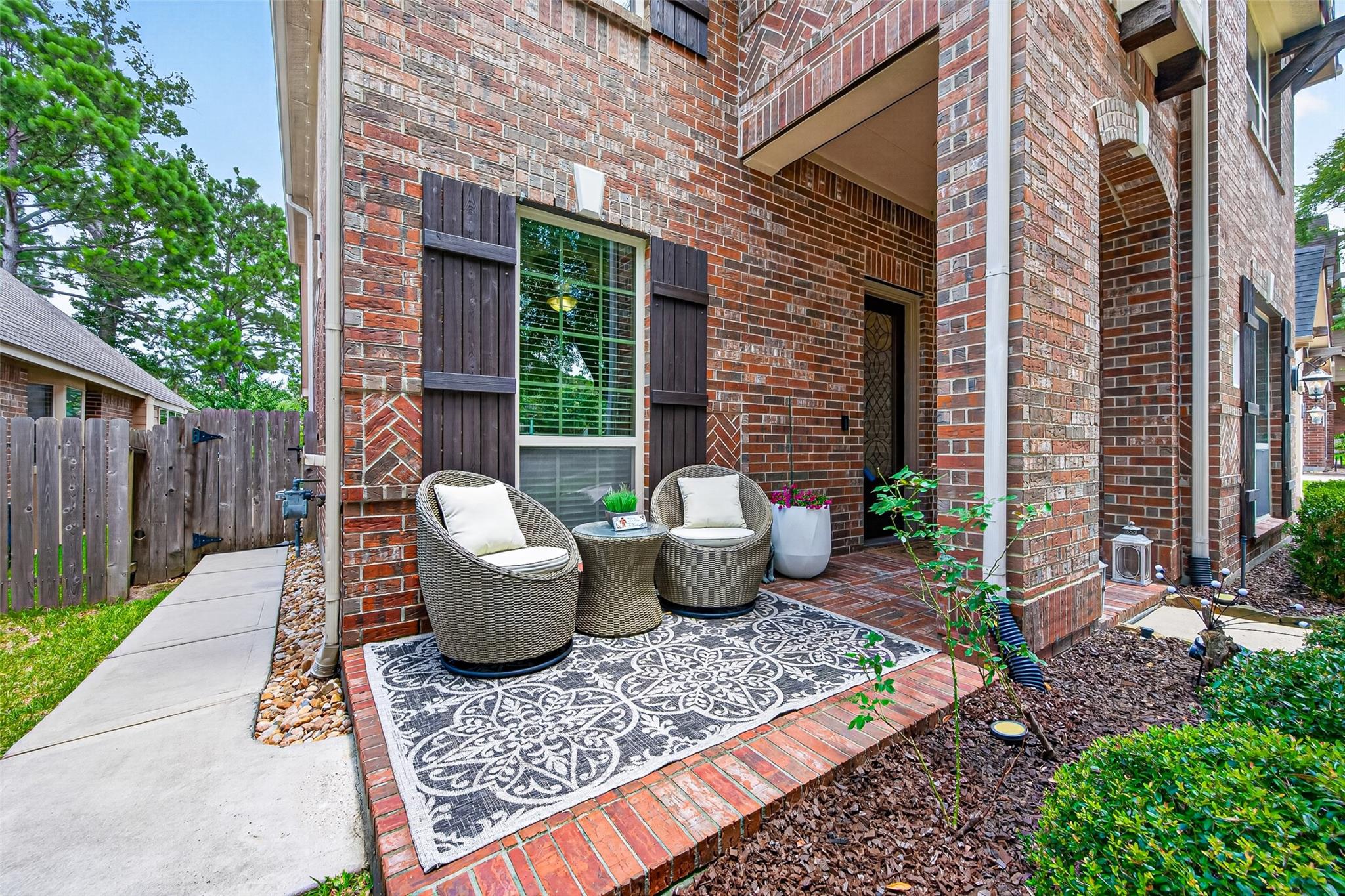 123 Forest Valley Bend