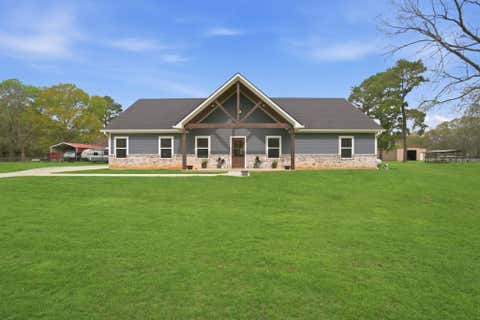 Homes For Sale - 386 Pearl Thomas Road<br/> Livingston, TX 77351
