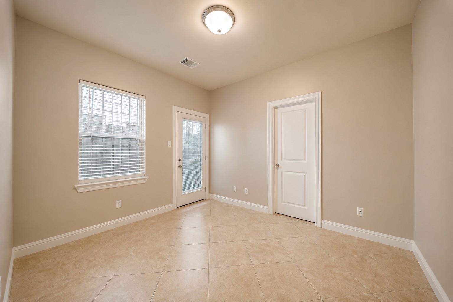 1616 Live Oak Street