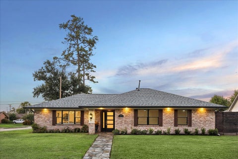 Photo of 6434 Pineshade Lane, Houston, TX 77008 (MLS # 25818360)