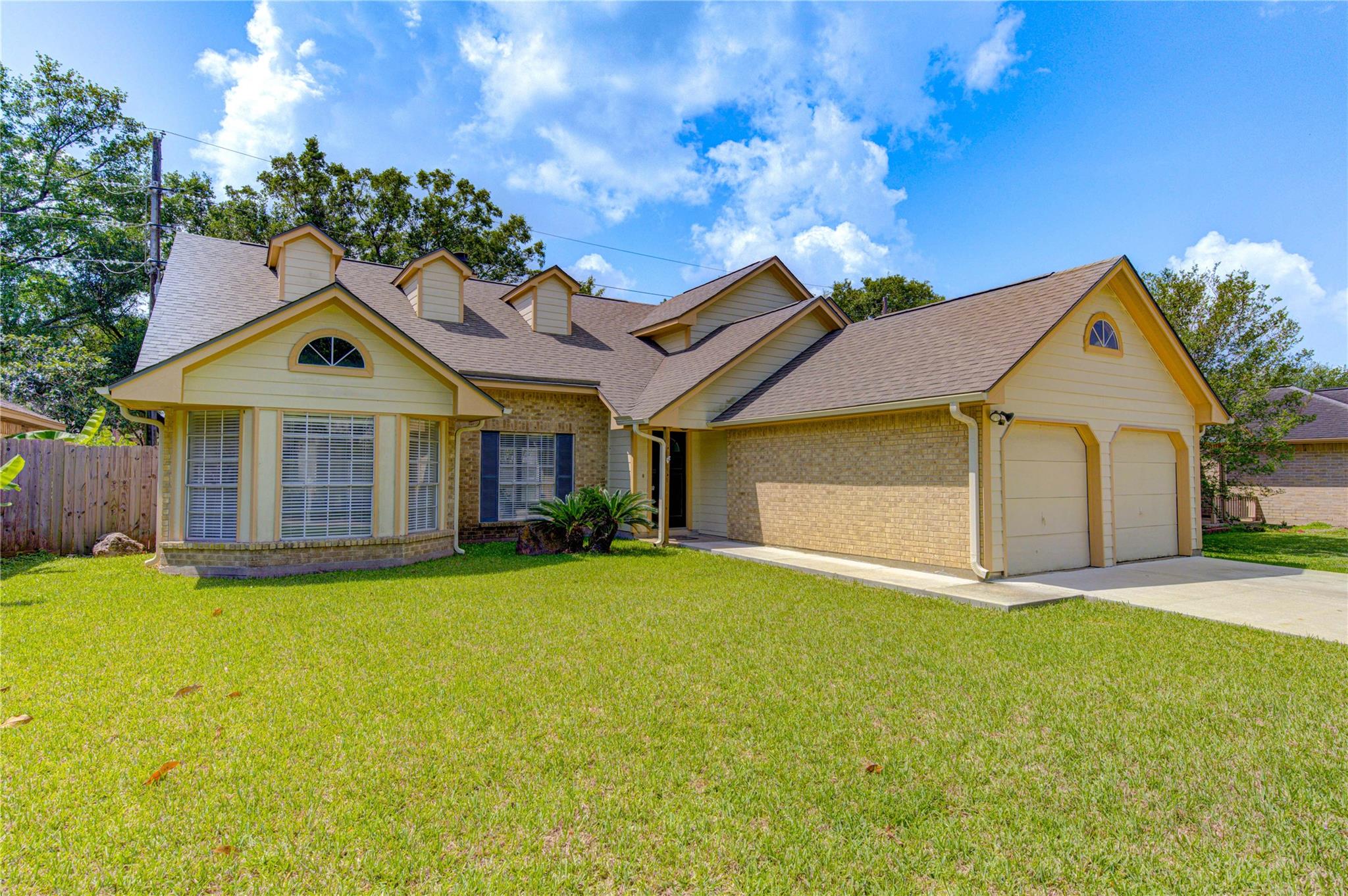 3327 Timber View Drive