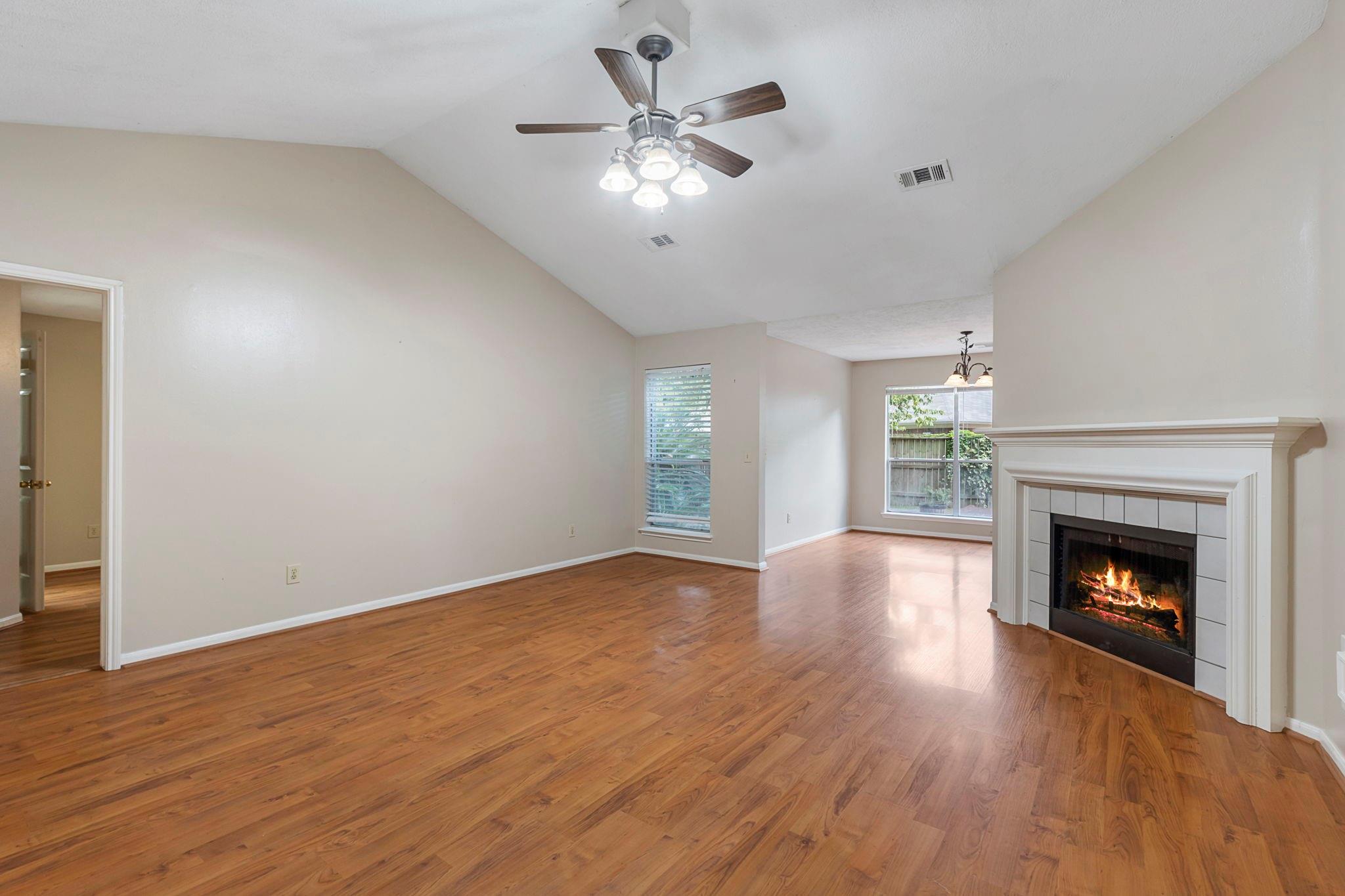 207 N Dreamweaver Circle