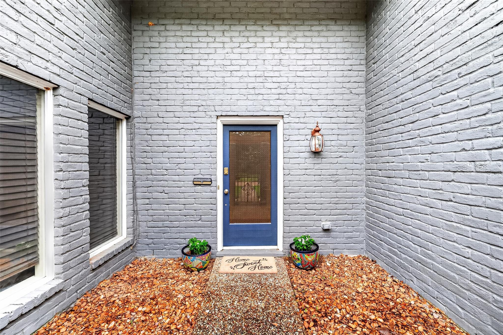 1022 Apache Falls Drive