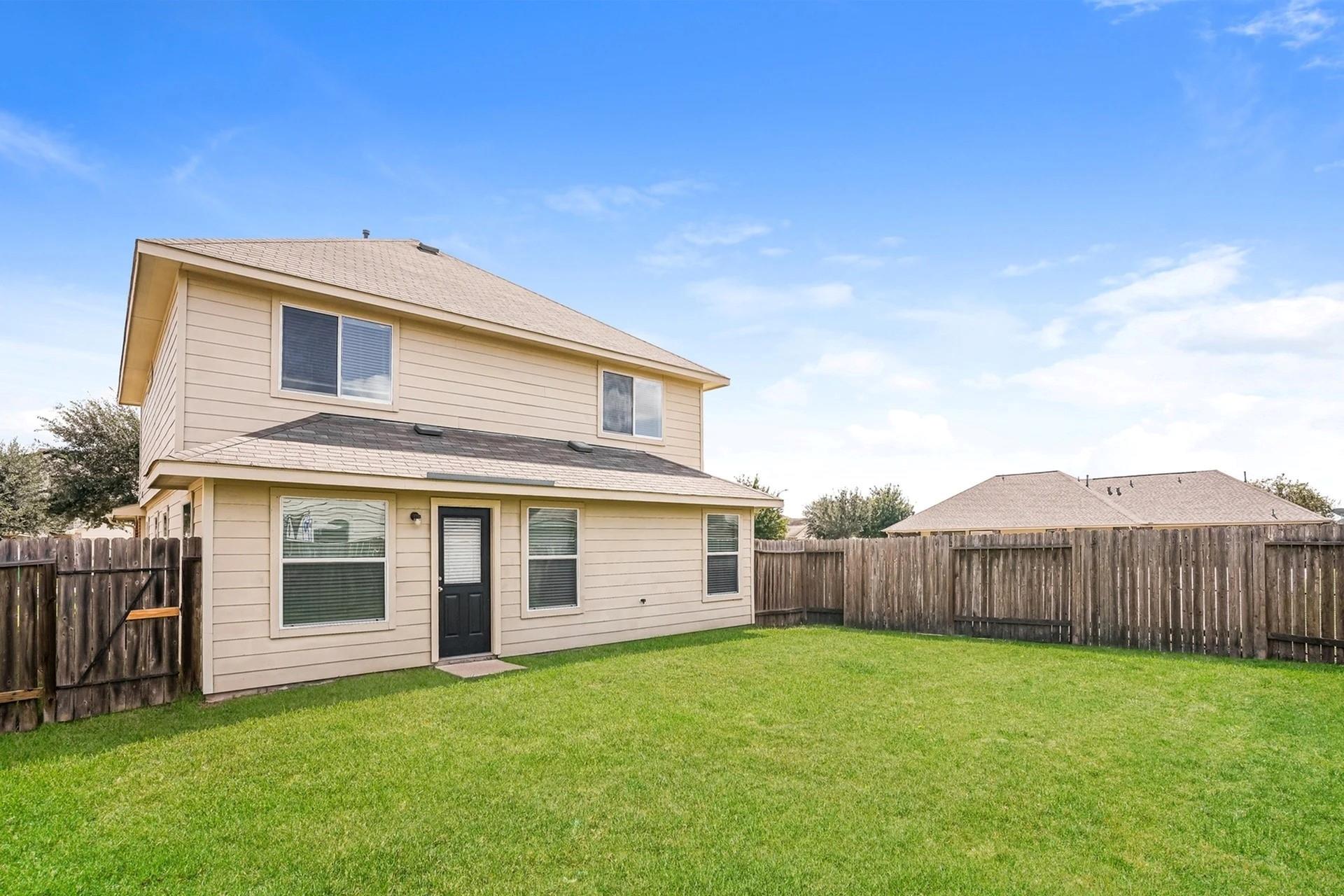 5535 Plantation Forest Drive