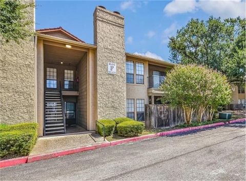 Photo of 1202 Thorpe Lane #612, San Marcos, TX 78666 (MLS # 51260214)