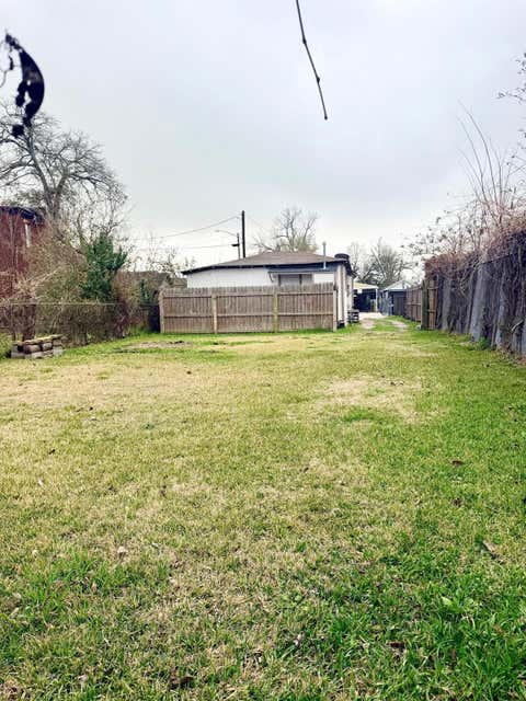 Tiny photo for 1213 Boswell Street, Houston, TX 77009 (MLS # 52550723)