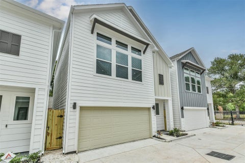 Photo of 5509 Beall Street #B, Houston, TX 77091 (MLS # 62116696)