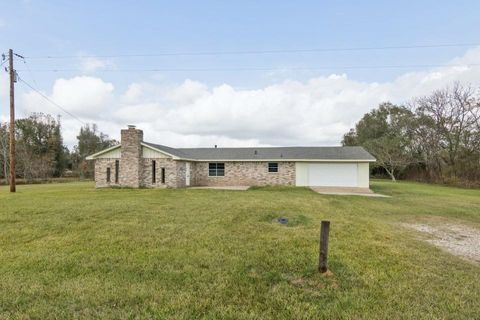 Photo of 1544 County Road 2107, Liberty, TX 77575 (MLS # 55172409)