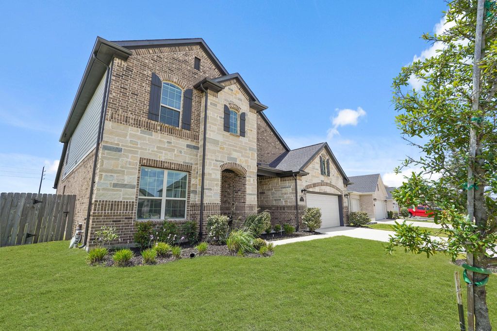 Photo of 8010 Chantilly Manor, Fulshear, TX 77441 (MLS # 91609736)