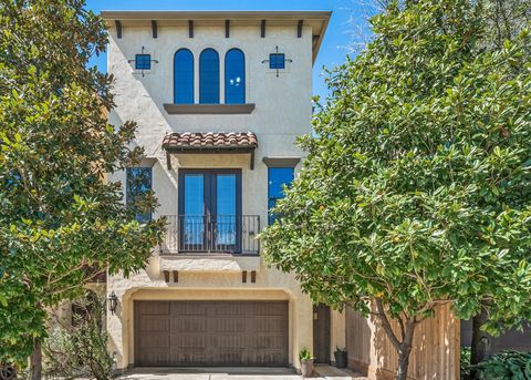 Photo of 2601 Bevis Street #E, Houston, TX 77008 (MLS # 55334327)