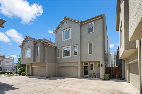 Photo of 4510 Center Street, Houston, TX 77007 (MLS # 34461131)