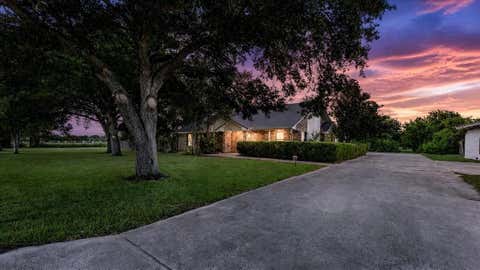 Homes For Sale - 17202 N Main Street<br/> Alvin, TX 77511