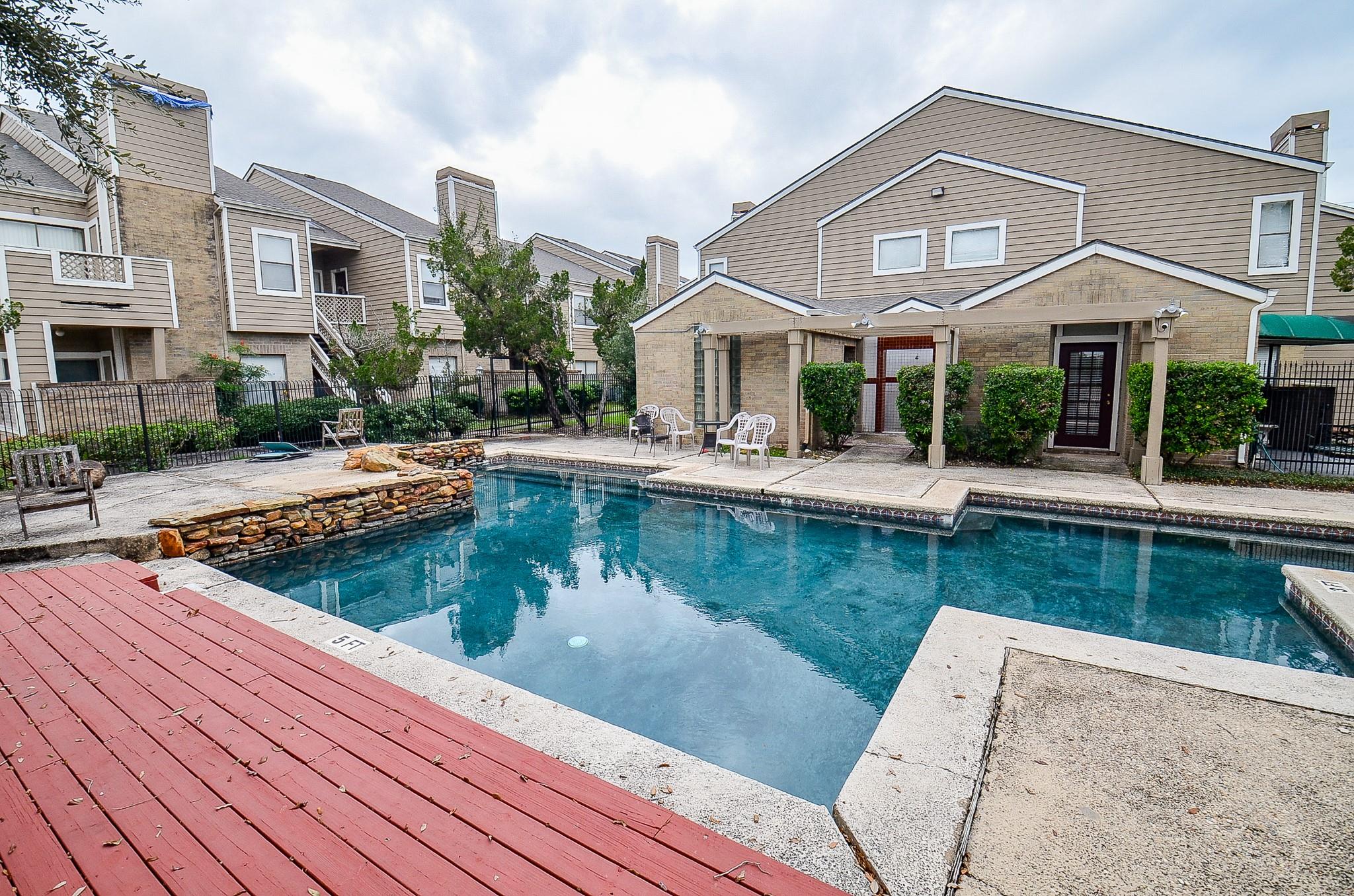 2710 Grants Lake Boulevard I-4