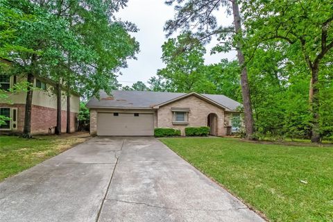 Photo of 3327 Sycamore Springs Drive, Houston, TX 77339 (MLS # 58715734)