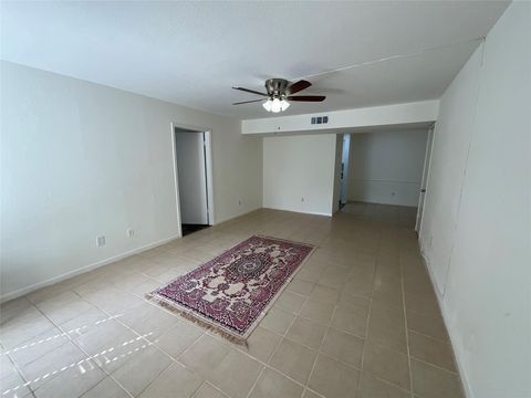 Photo of 6606 De Moss Drive #804, Houston, TX 77074 (MLS # 7032215) Photo of 6606 De Moss Drive #804, Houston, TX 77074 (MLS # 7032215)