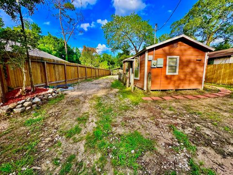 Photo of 19422 Borders Drive, Houston, TX 77338 (MLS # 96375509)