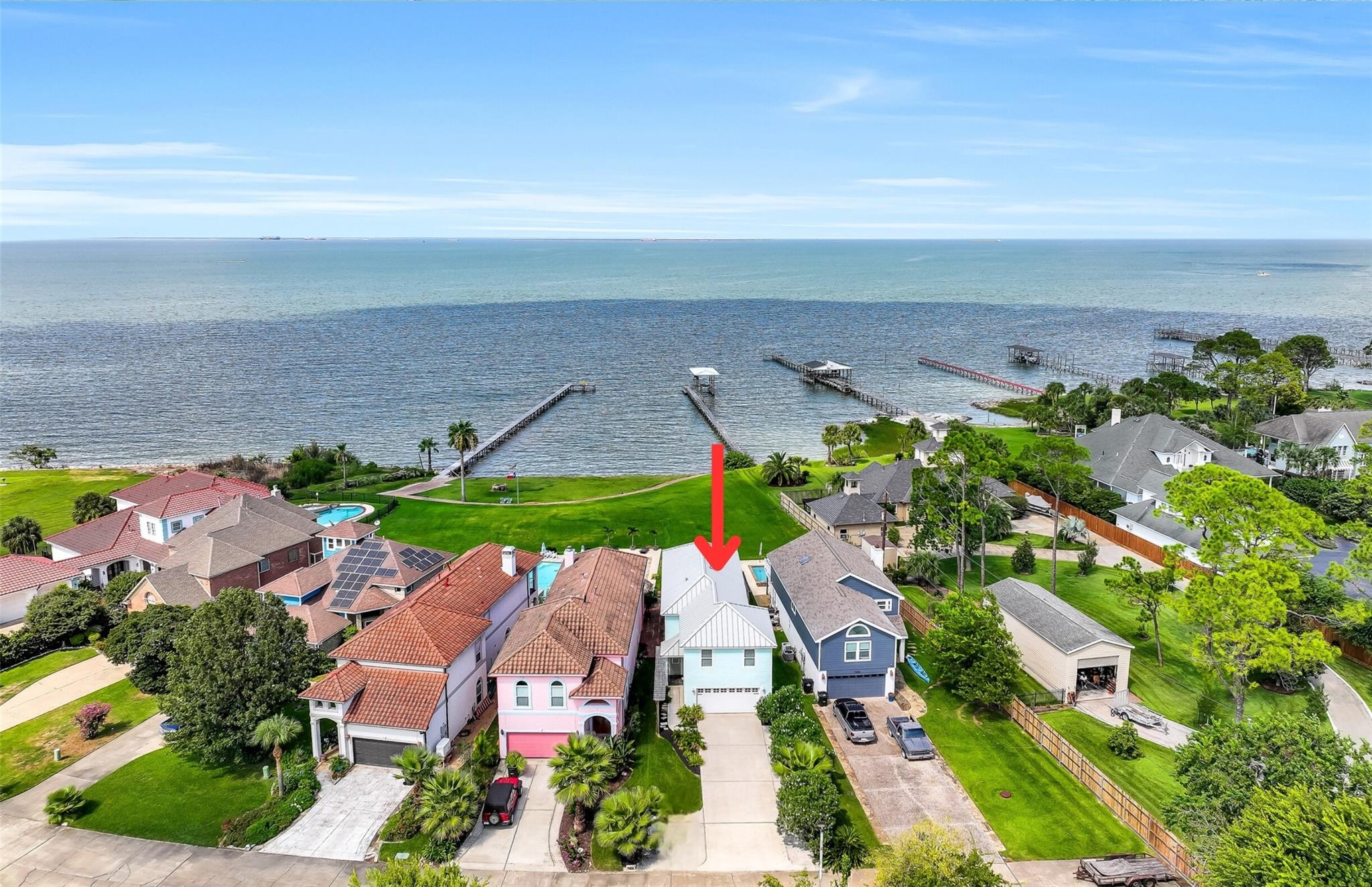 2660 1/2 E Bayshore Drive