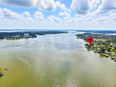Photo of 1046 Lake View Drive, Montgomery, TX 77356 (MLS # 74809262)