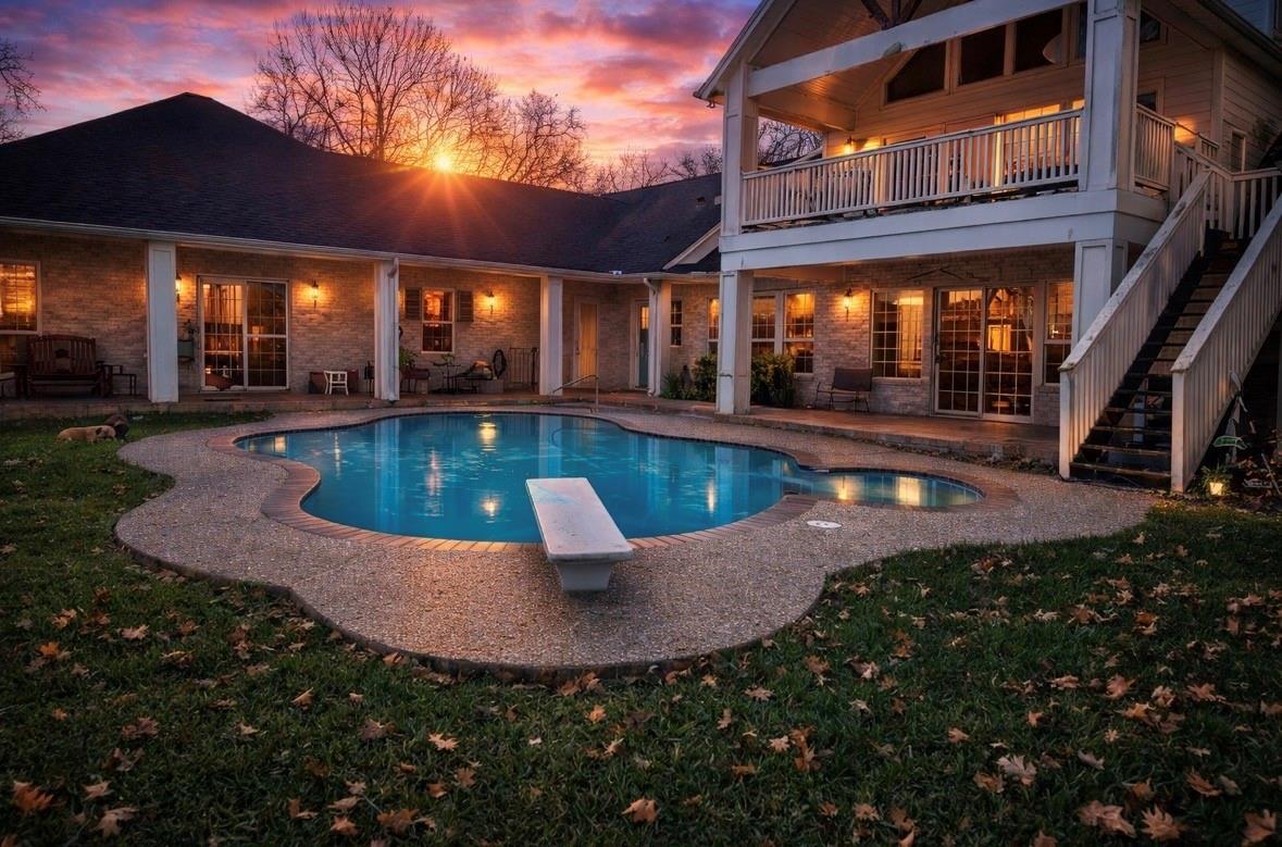 3015 River Forest Dr