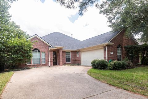 Photo of 11518 Amber Canyon Drive, Houston, TX 77095 (MLS # 98726884)