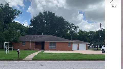Photo of 1933 East Avenue, Katy, TX 77493 (MLS # 91148426)