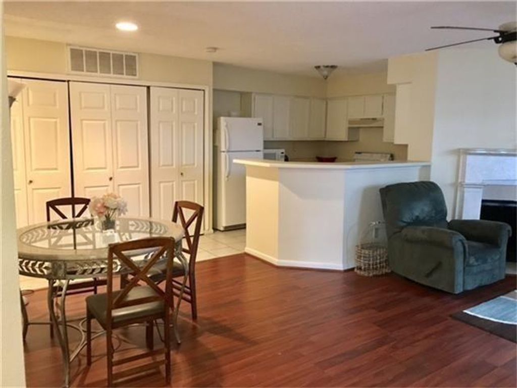 Photo of 2300 Old Spanish Trail #1043, Houston, TX 77054 (MLS # 76303680)
