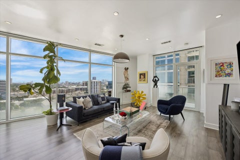 Photo of 4521 San Felipe St #1503, Houston, TX 77027 (MLS # 60262608)